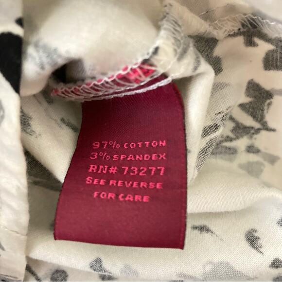 212 Collection long sleeve button down white black floral print shirt top S B13 - Picture 2 of 4